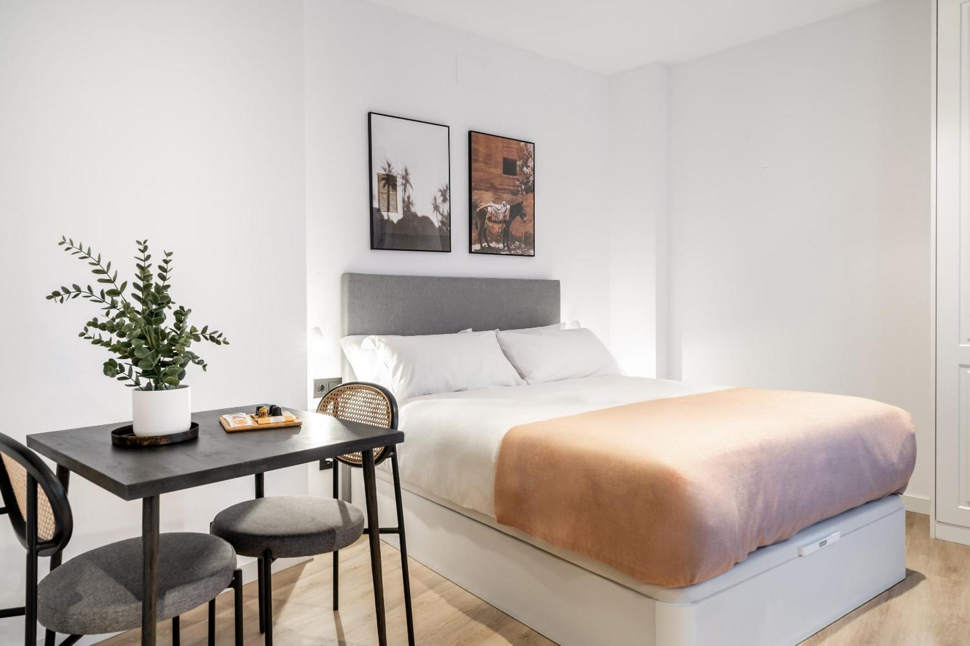 Limehome Malaga Calle Victoria 外观 照片