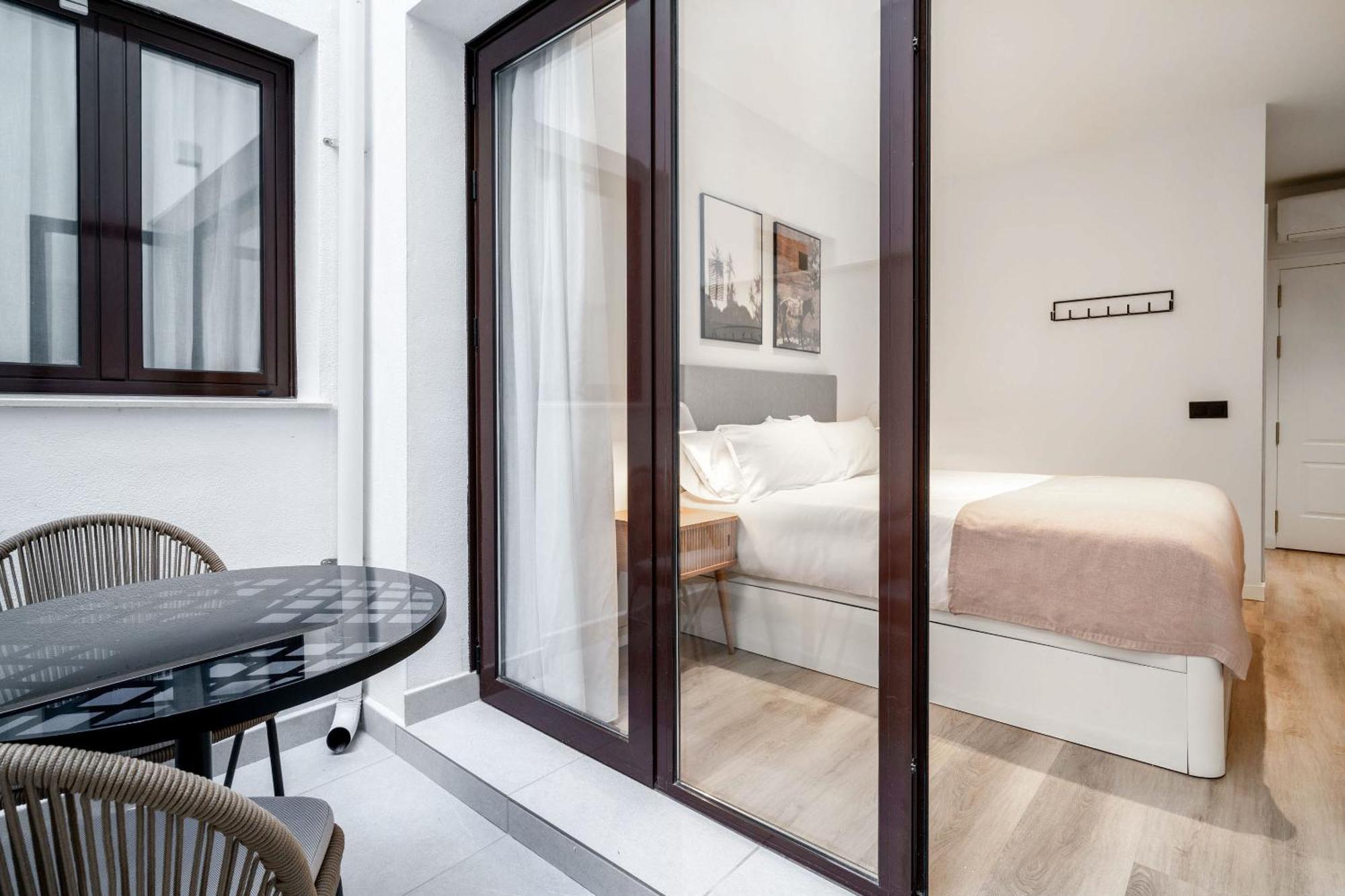 Limehome Malaga Calle Victoria 外观 照片