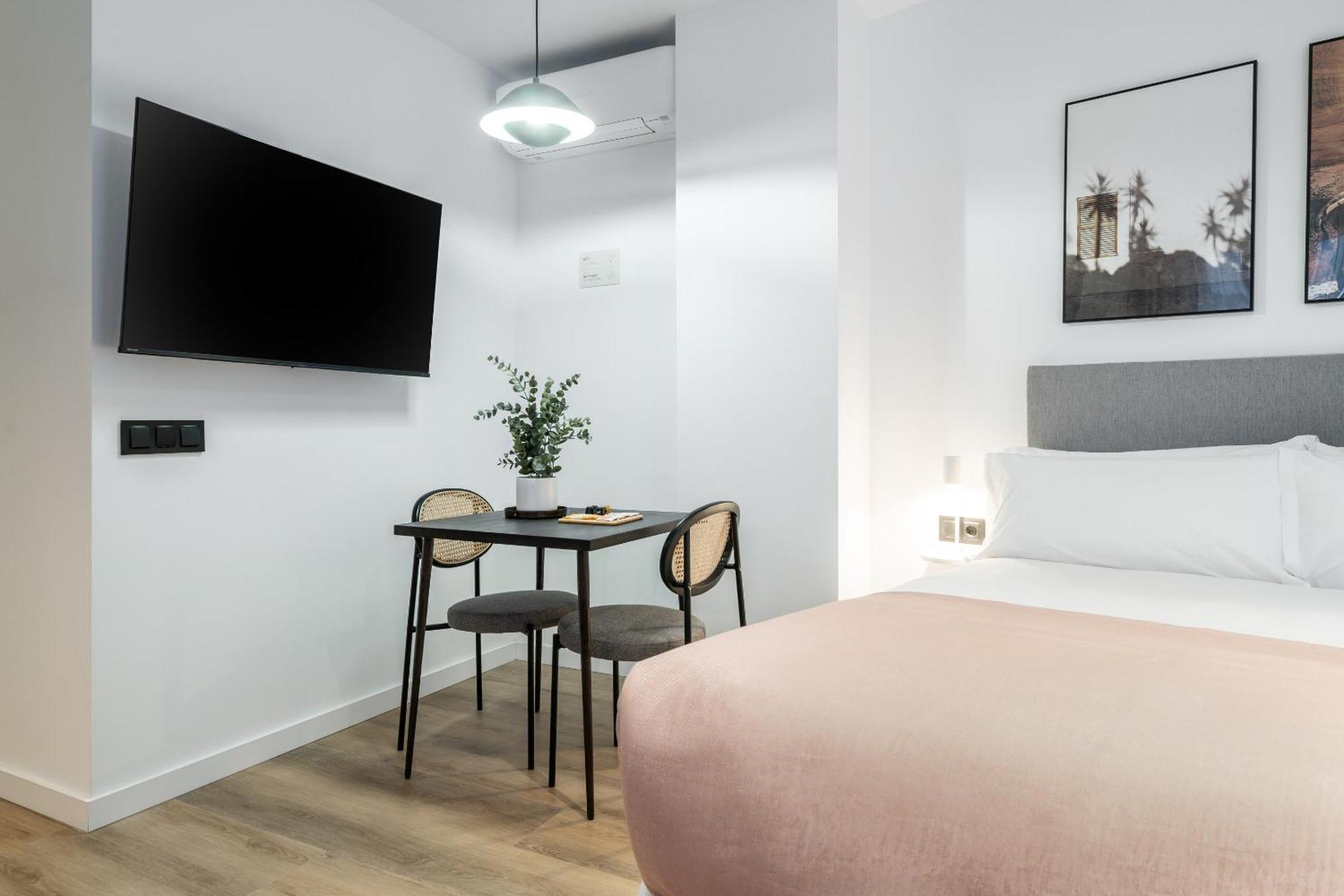 Limehome Malaga Calle Victoria 客房 照片
