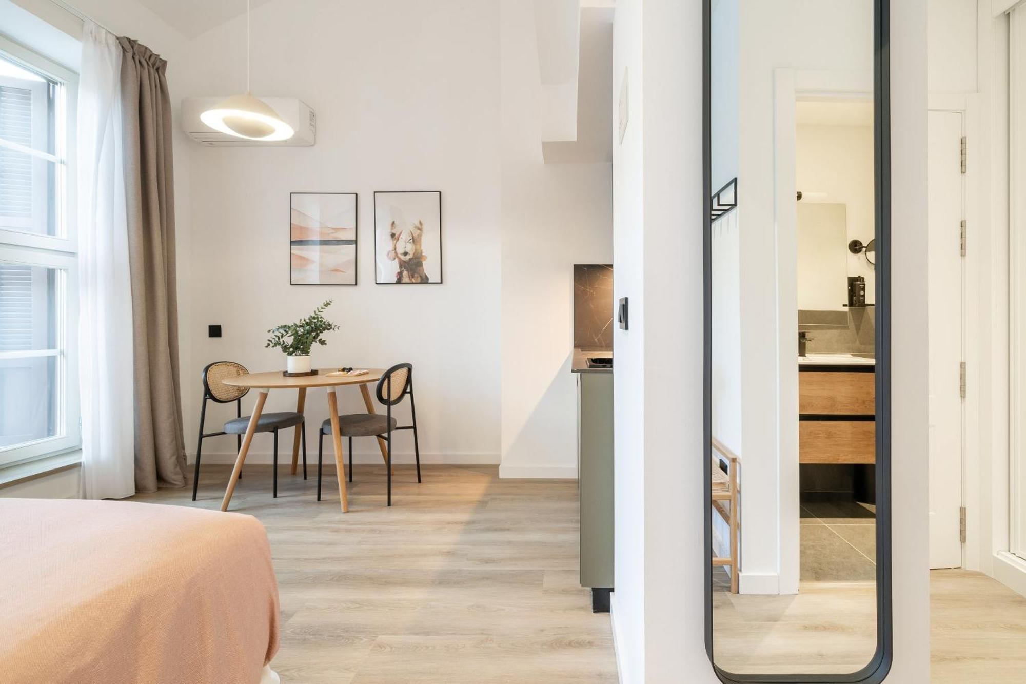 Limehome Malaga Calle Victoria 外观 照片