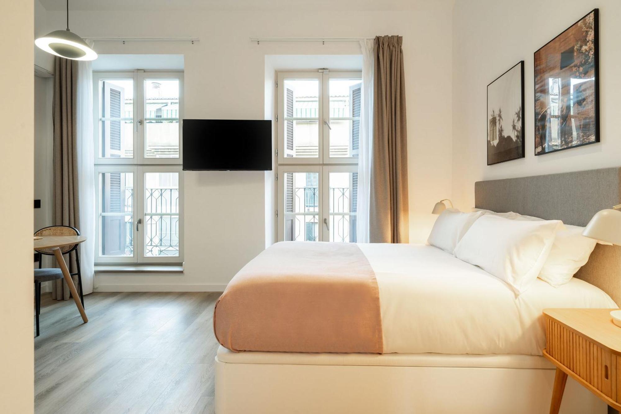 Limehome Malaga Calle Victoria 外观 照片