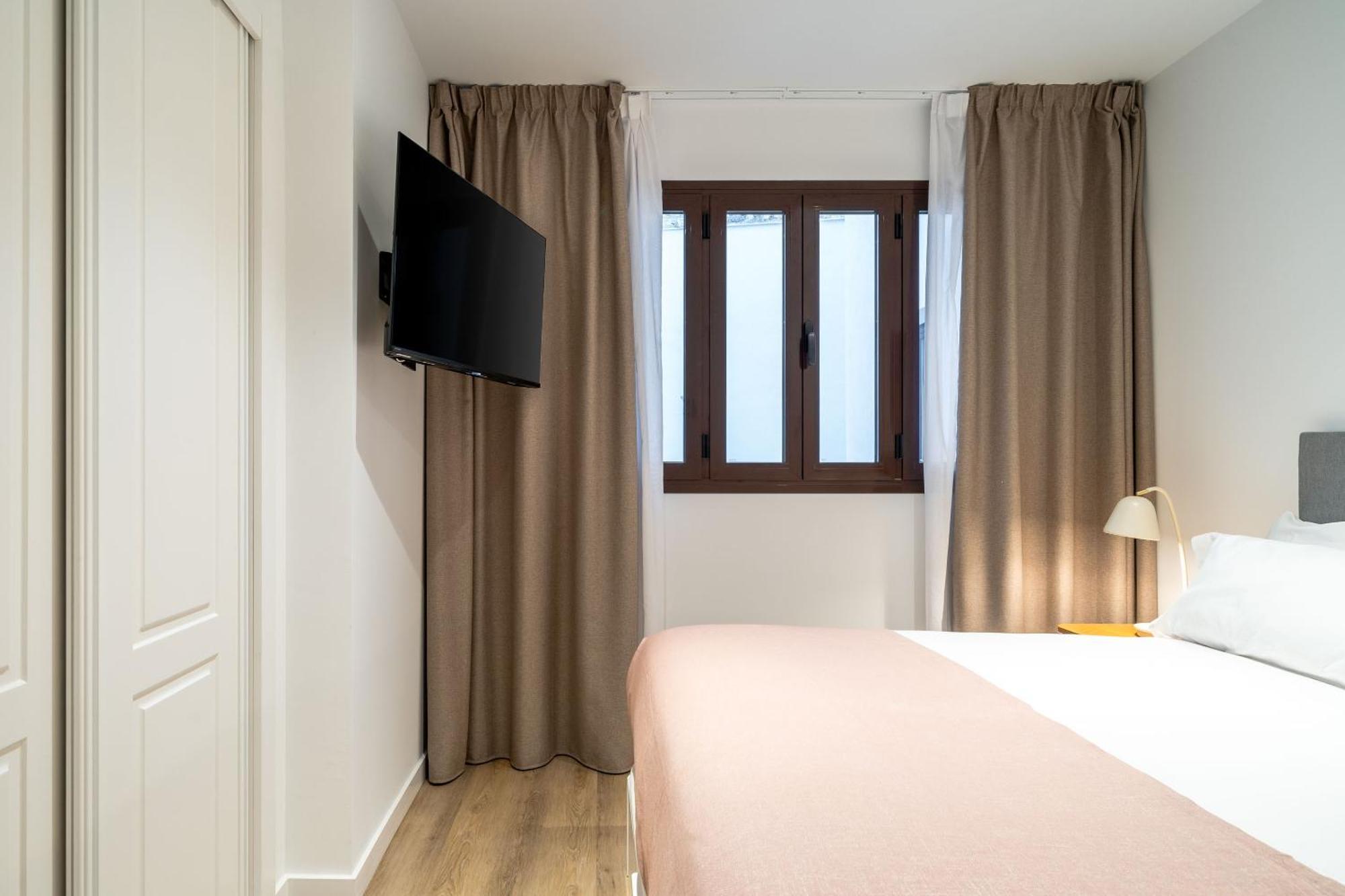 Limehome Malaga Calle Victoria 客房 照片